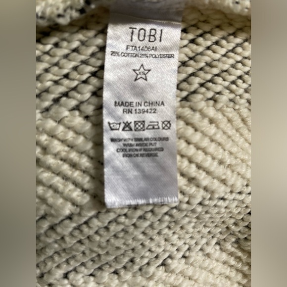 TOBI Womens XS Tank Top Cropped Knit Black Ivory Striped Round Neck Keyhole Back - Picture 8 of 8